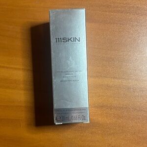 111SKIN Hyaluronic Acid Aqua Booster in Shiny Silver
